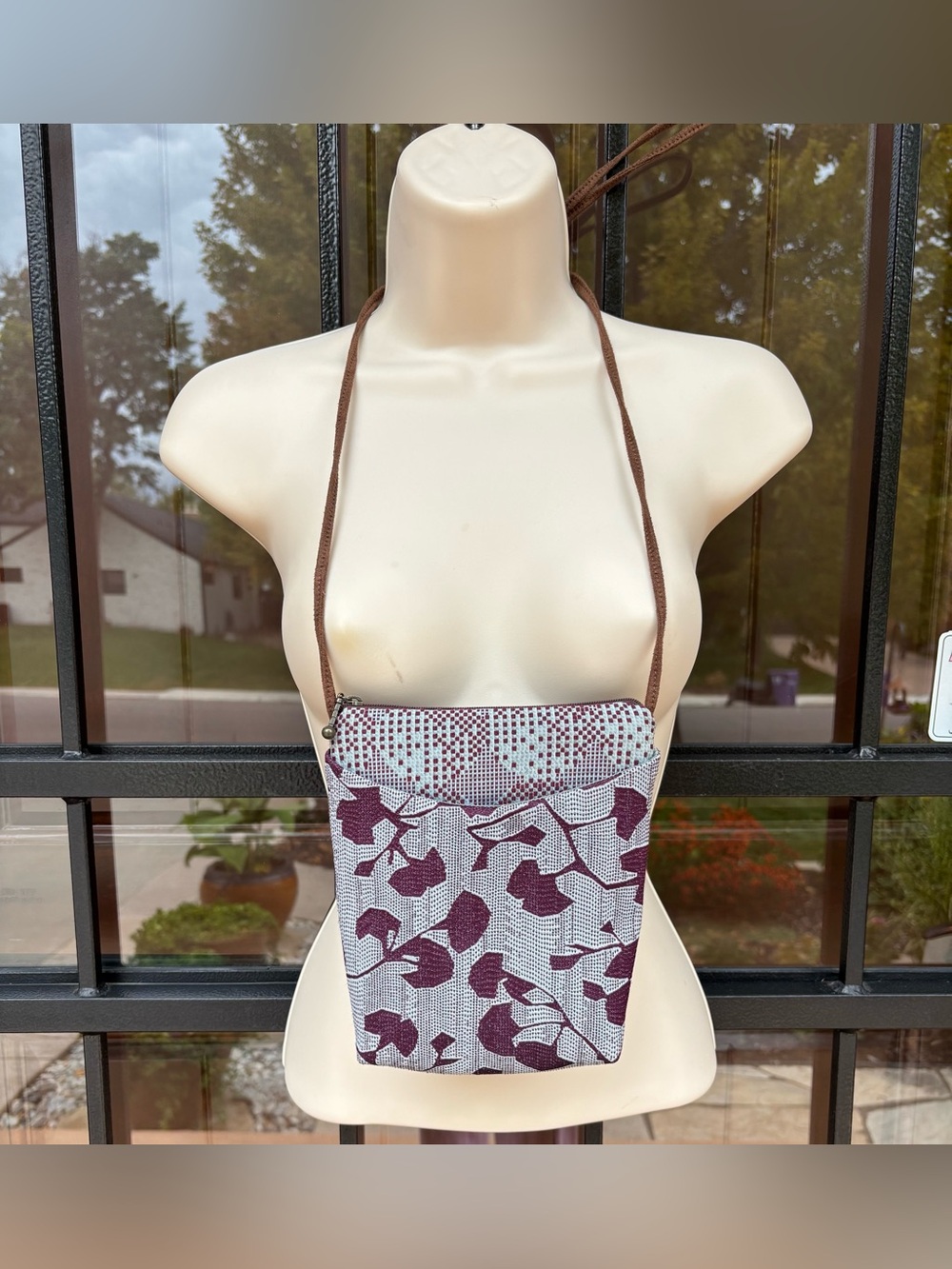 MARUCA Crossbody